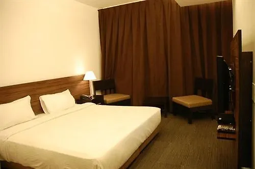 **  Red Earth Hotel Gurgaon India